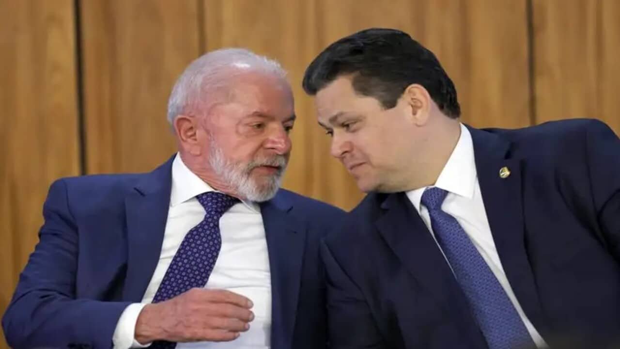 Bastidores revelam tensao entre Alcolumbre e governo.jpg