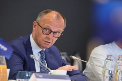 Chanceler alemao afirma que todos celebraram ao deixar Belem durante.jpg