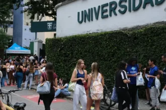 gabarito-enem-2025-confira-o-gabarito-extraoficial-do-segundo-dia-do-enem-gabaritos-2-dia-do-enem-gabaritos-matematica-ciencias-da-natureza-tvt-news