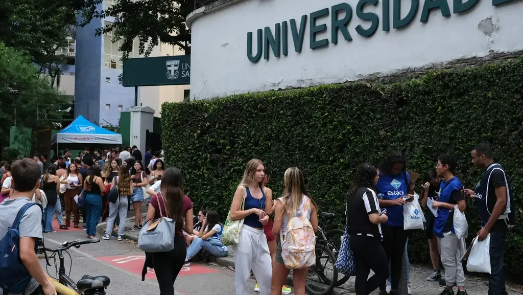 gabarito-enem-2025-confira-o-gabarito-extraoficial-do-segundo-dia-do-enem-gabaritos-2-dia-do-enem-gabaritos-matematica-ciencias-da-natureza-tvt-news