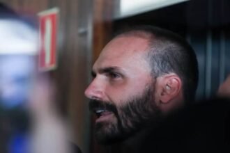 Eduardo Bolsonaro tem uma “carta na manga” para concorrer à Presidência em 2026 5 Eduardo Bolsonaro tem uma carta na manga para concorrer a.jpeg