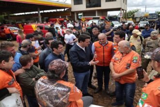 Familias atingidas por tornado no Parana podem receber auxilio de.jpg