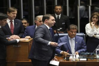 Flávio Bolsonaro cotado para Presidência vira alvo de decisão de Moraes 7 Flavio Bolsonaro cotado para Presidencia vira alvo de decisao de.jpg