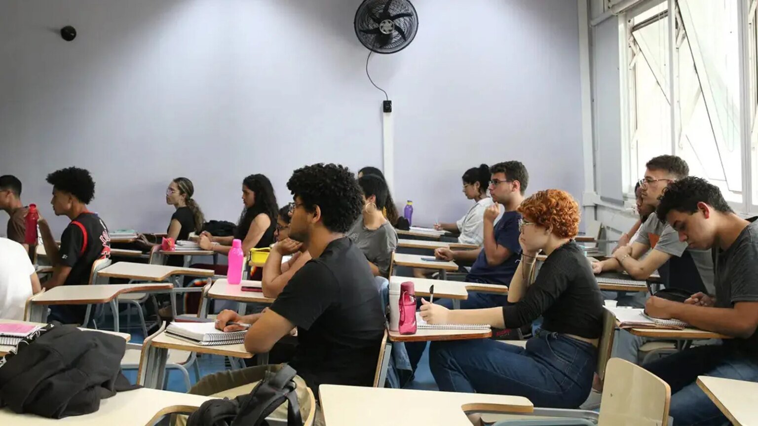 Fuvest-divulga-gabarito-da-1a-fase-apos-prova-marcada-por-abstencao-de-917-rovena-rosa-agencia-brasil-tvt-news