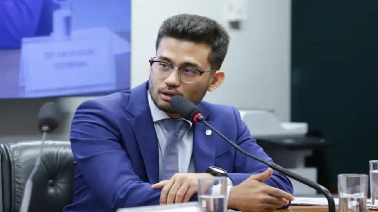 Kim Kataguiri diz que Bolsonaro tem que ir para a.jpg