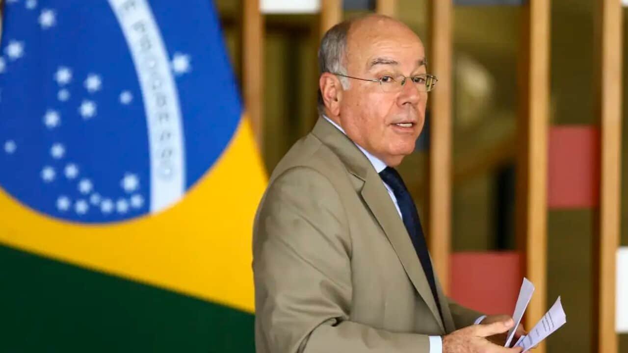 Mauro Vieira desembarca no Canada e deve se encontrar com.jpg