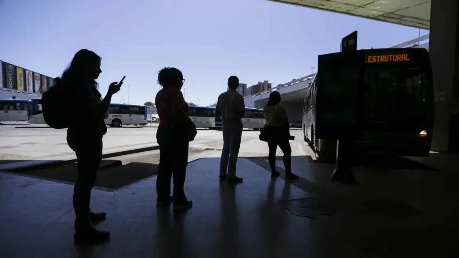 Nove em cada 10 mulheres já sofreram violência ao se deslocar à noite 1 Nove em cada 10 mulheres ja sofreram violencia ao se.jpg