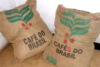 Trump sinaliza que pode diminuir tarifaco sobre cafe.jpg