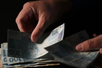 Governo libera saldo do FGTS retido pelo saque aniversario.jpg