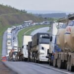 Greve dos caminhoneiros e confirmada e paralisacao ganha forca em.jpg