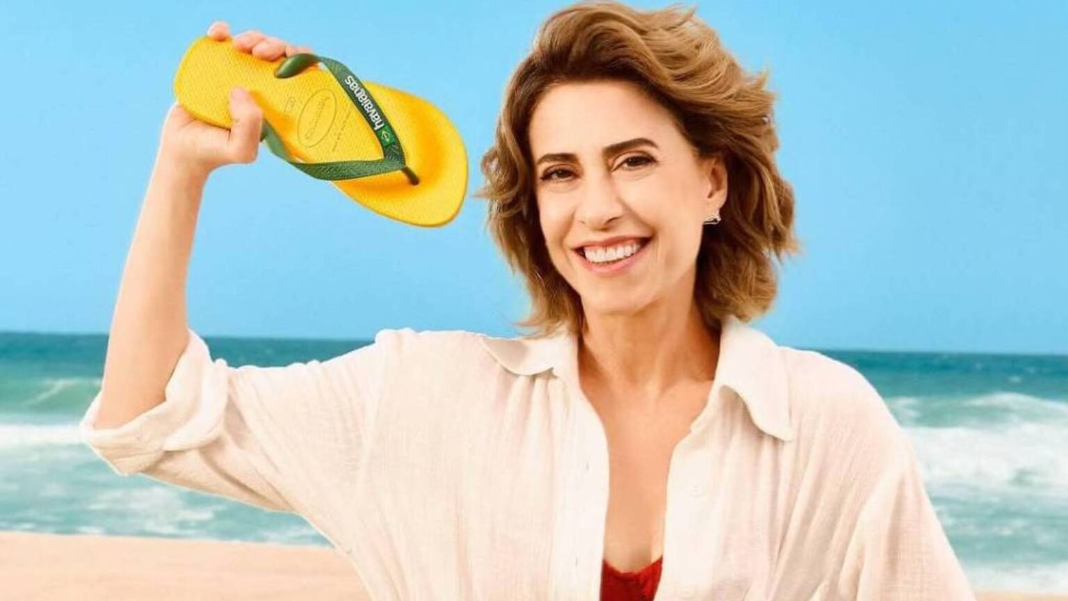 havaianas-com-fernanda-torres-irrita-bolsonaristas-que-pedem-boicote-nao-quero-que-voce-comece-2026-com-o-pe-direito-sugere-a-atriz-foto-divulgacao-tvt-news