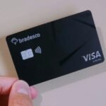 1767796716 Oportunidade Bradesco oferece cartoes Amex Visa e Elo com anuidade.jpg