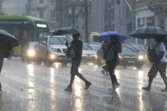 chuvas-fortes-causam-novas-enchentes-na-grande-sao-paulo-por-volta-das-16h-toda-a-capital-estava-em-estado-de-atencao-para-alagamentos-foto-paulo-pinto-agencia-brasil-tvt-news