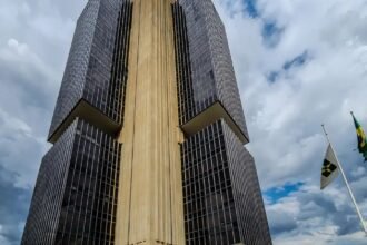 Copom mantem juros basicos em 15 ao ano pela quinta.jpg