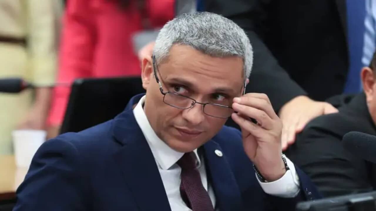 Deputado Gustavo Gayer afirma ter 145 assinaturas para prisao domiciliar.jpg