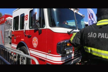 Homem e bebê morrem em incêndio em apartamento na zona leste de SP 2 homem-e-bebe-morrem-em-incendio-em-apartamento-na-zona-leste-de-sp-por-volta-das-5h-da-manha-dez-viaturas-dos-bombeiros-e-ambulancias-do-samu-seguiram-para-o-local-foto-bombeiro-militar-sp-tvt-news