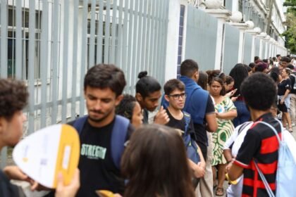 enem-inep-declaracao-ensino-medio-sexta-feira-e-comum-que-instituicoes-de-ensino-superior-aceitem-a-declaracao-de-conclusao-do-ensino-medio-antes-do-certificado-oficial-de-conclusao-foto-tomaz-silva-agencia-brasil-tvt-news