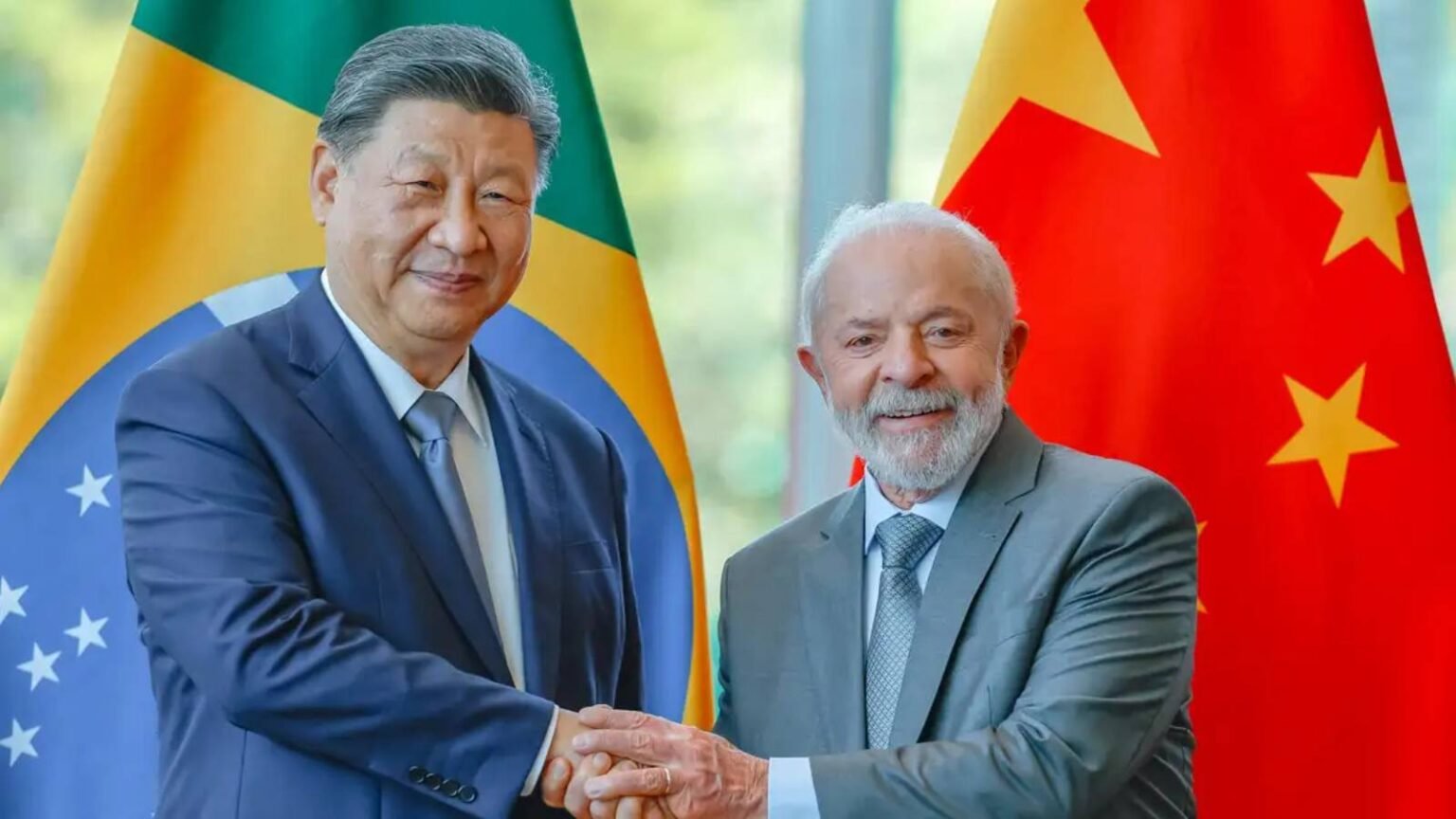 Lula anuncia isencao de visto a cidadaos chineses.jpg