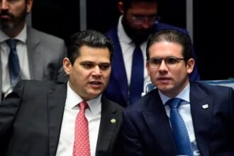 Motta e Alcolumbre foram alertados pelo Planalto sobre veto ao.jpg
