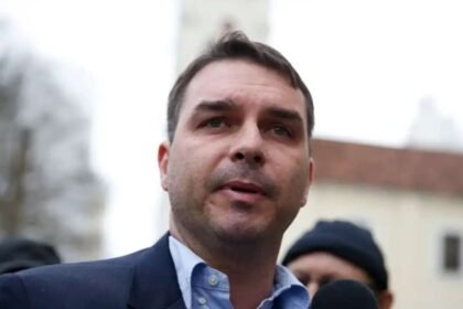 Nova pesquisa Atlas Intel mostra Flavio Bolsonaro em forte crescimento.jpg