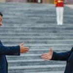 O afago de Xi Jinping a Lula em meio a.jpg