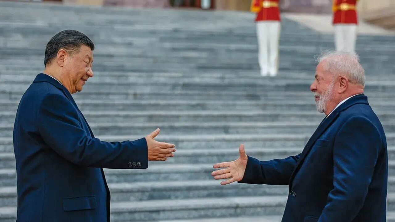 O 'afago' de Xi Jinping a Lula em meio a tensões internacionais 1 O afago de Xi Jinping a Lula em meio a.jpg