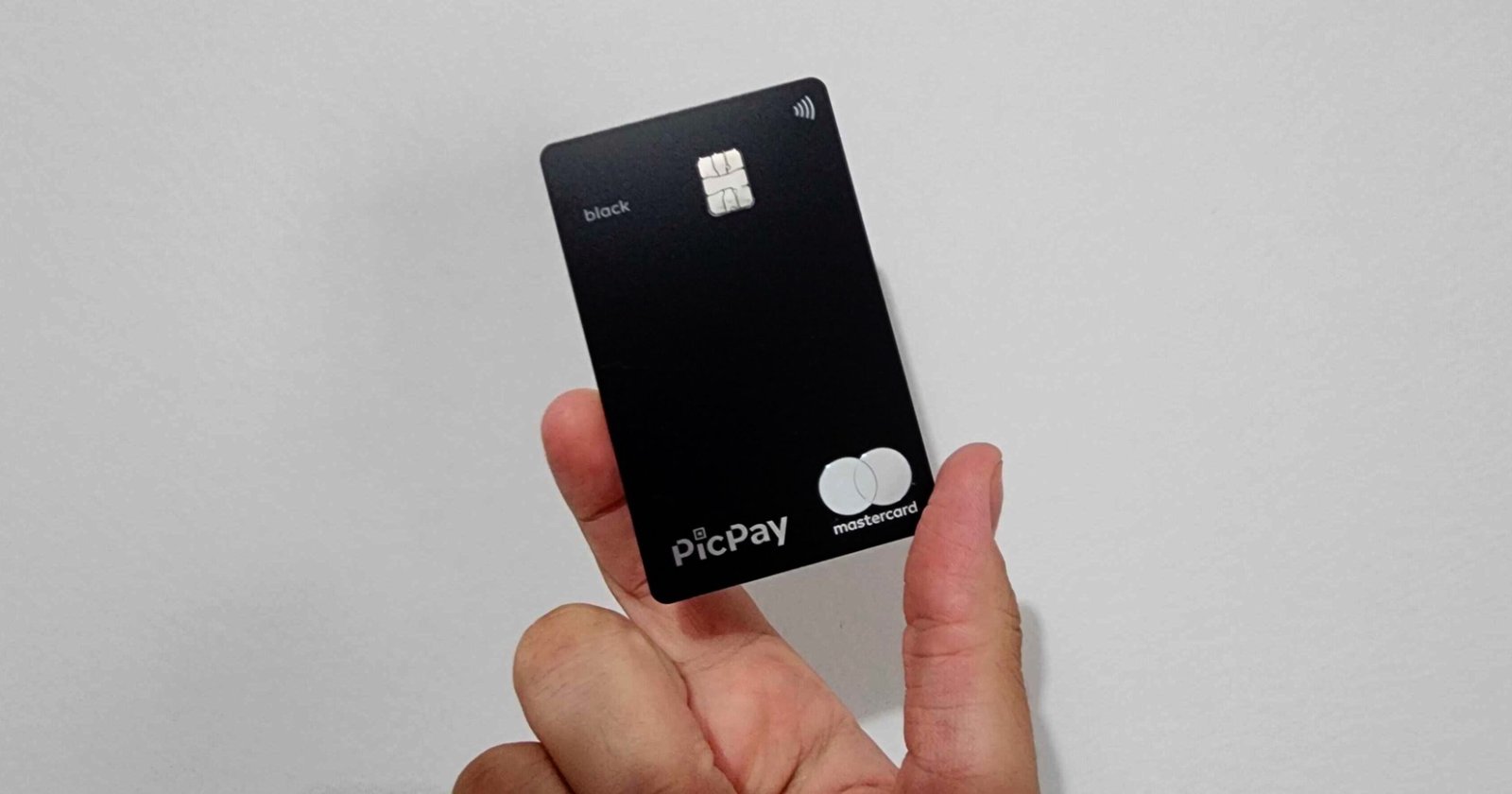 PicPay oferece cartoes Black e Epic com a primeira anuidade