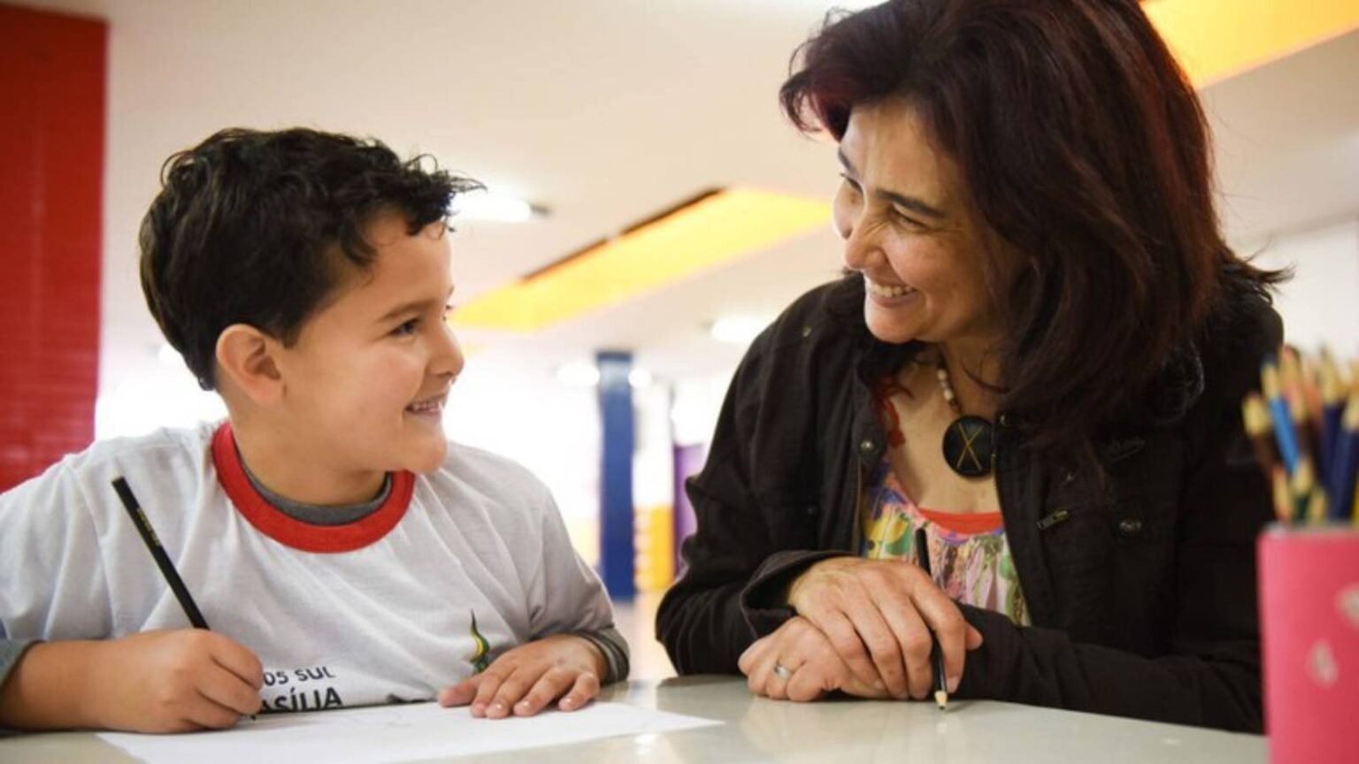 Professores do magistério ganham novo piso salarial de R$ 5,1 mil 1 Professores do magisterio ganham novo piso salarial de R 51.jpg