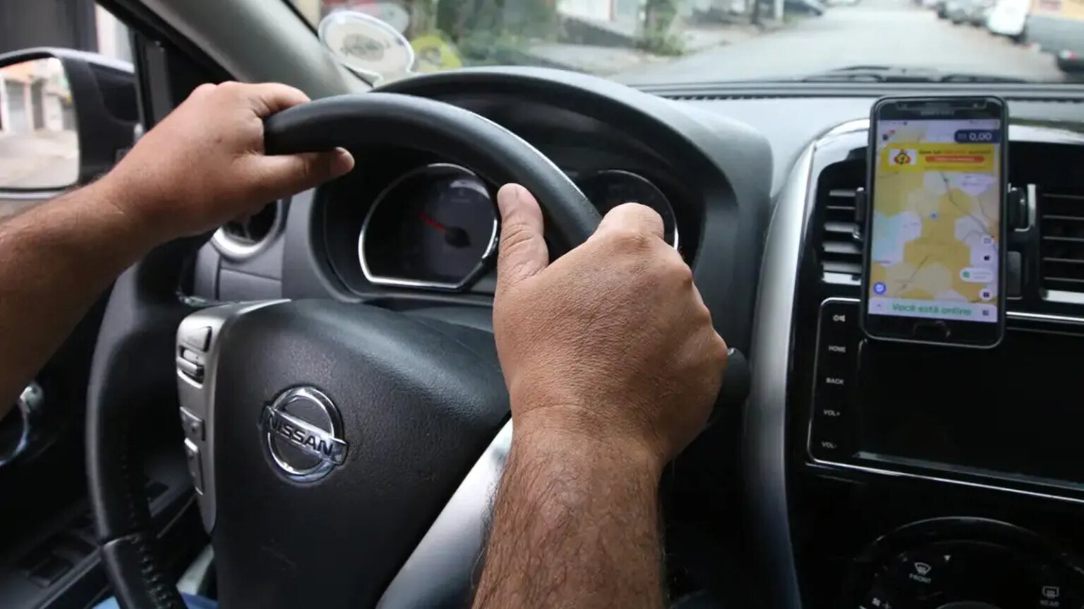 Renovacao automatica de CNH beneficia 300 mil motoristas na primeira.jpg