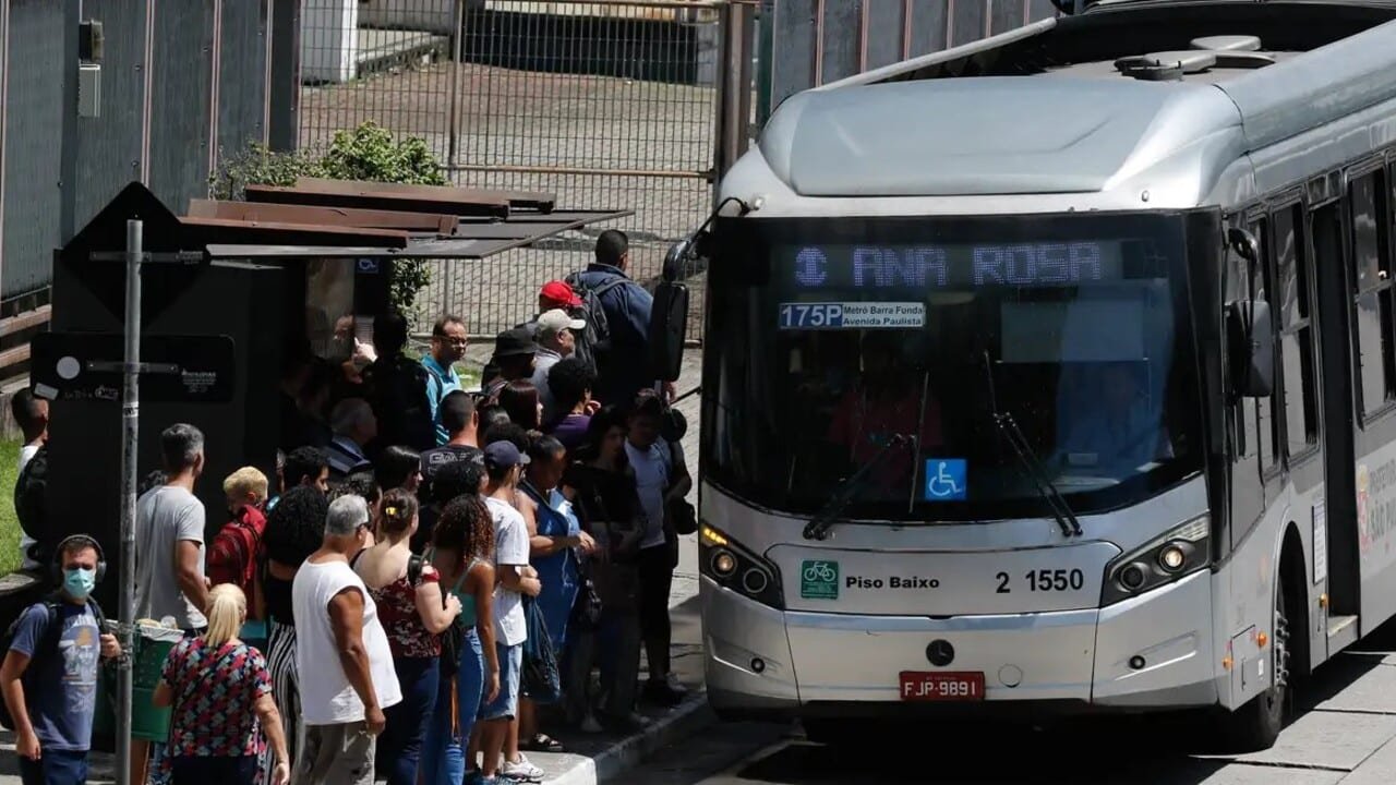Tarifas do transporte público sobem nesta terça (6) e afetam ônibus, metrô e trem em SP 1 Tarifas do transporte publico sobem nesta terca 6 e afetam.jpg