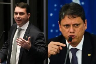 A reuniao estrategica entre Tarcisio e Flavio Bolsonaro crucial para.jpg