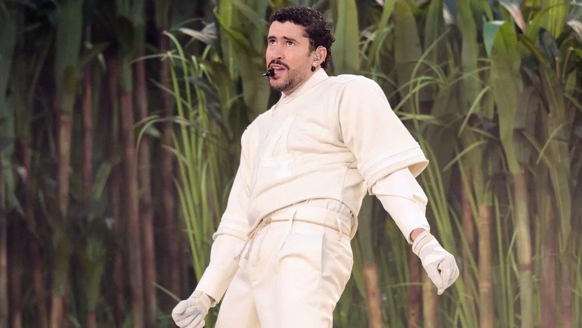 Bad Bunny coloca a America Latina no palco do Super.jpg