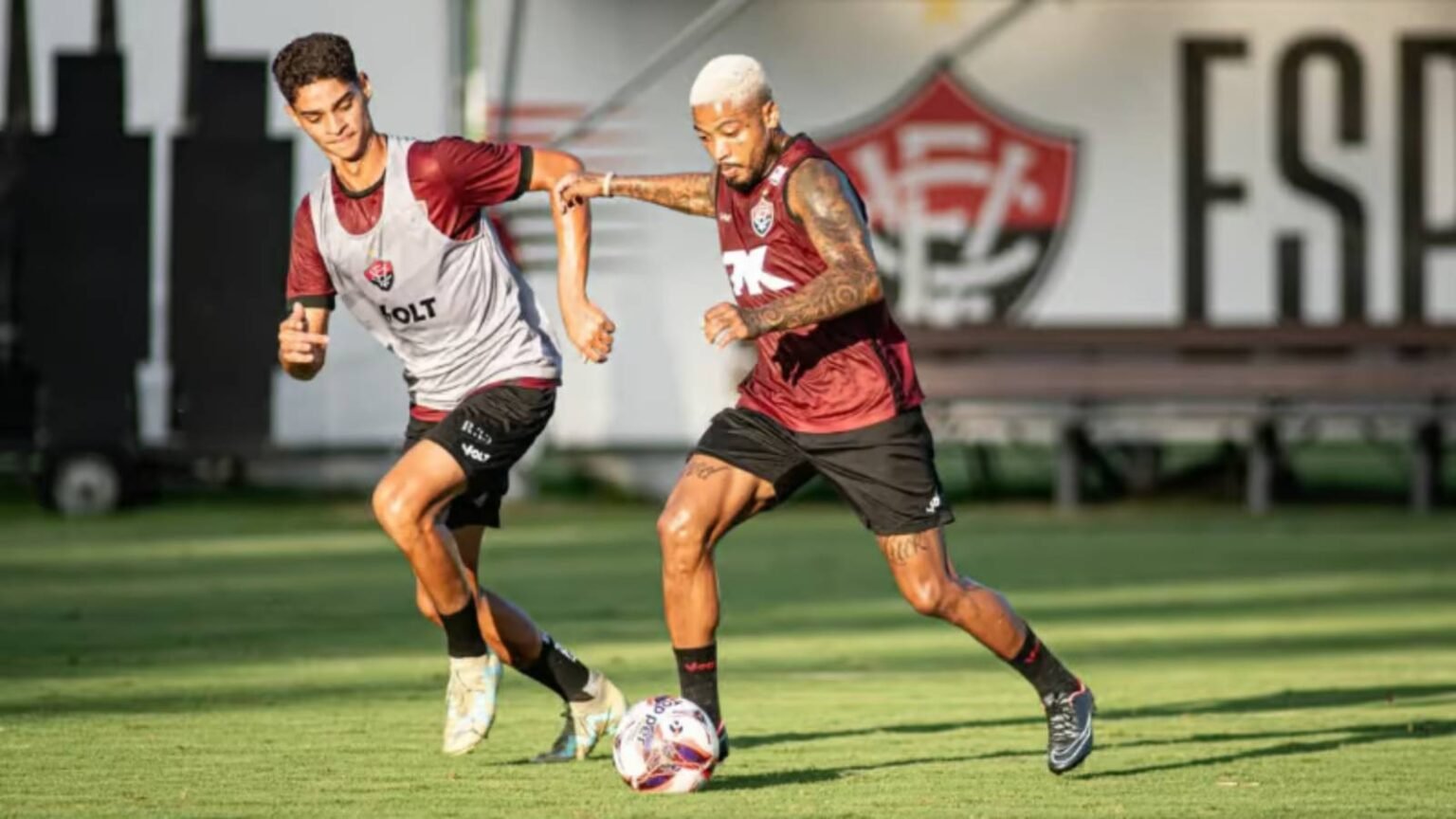 Bahia e Vitória vão a campo no final de semana com transmissão da TVT 1 bahia-e-vitoria-vao-a-campo-no-final-de-semana-com-transmissao-da-tvt-vitoria-tenta-confirmar-segunda-colocacao-para-jogar-a-semi-em-casa-foto-victor-ferreira-ecv-tvt-news