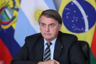 Bolsonaro ja articula nomes fortes para disputar Senado e governos.jpg