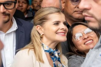 Candidata de direita Laura Fernandez e eleita presidente da Costa.jpg