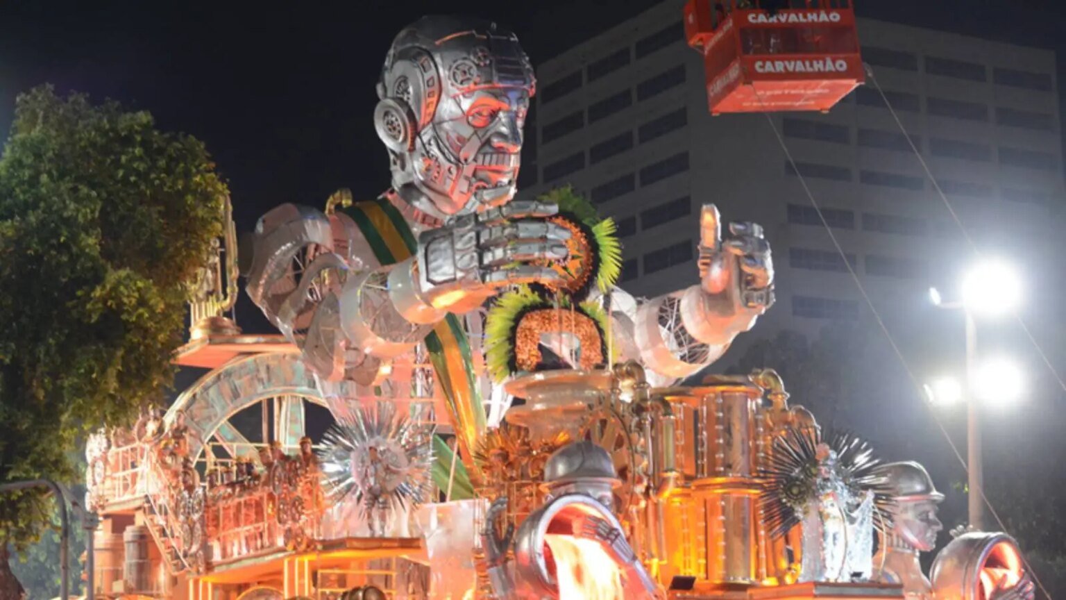 carnaval-do-rio-repercute-no-exterior-com-homenagem-da-academicos-de-niteroi-a-lula-no-the-guardian-homenagem-foi-caracterizada-como-um-tributo-historico-a-trajetoria-de-lula-foto-luiza-monteiro-riotur-tvt-news
