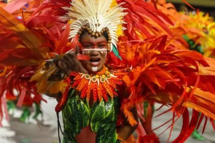 desfiles-do-grupo-especial-do-carnaval-2026-no-rio-confira-os-horarios-desfiles-combinam-expressao-popular-e-critica-social-foto-tomaz-silva-agencia-brasil-tvt-news