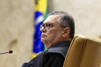 dino-manda-suspender-pagamento-de-penduricalhos-nos-tres-poderes-tal-amplo-rol-de-indenizacoes-gerando-supersalarios-nao-possui-precedentes-no-direito-brasileiro-foto-rosinei-coutinho-stf-tvt-news