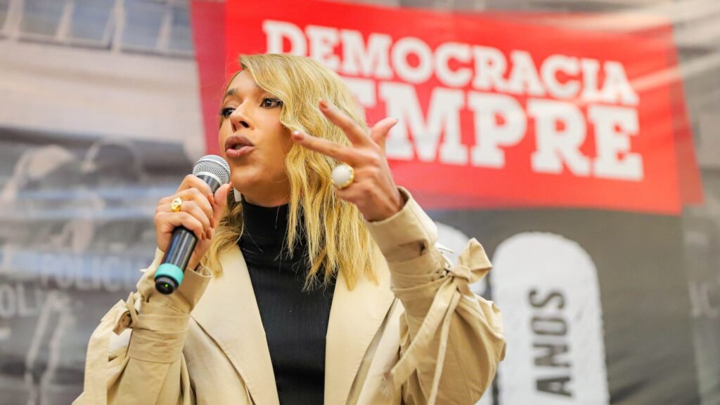 fim-da-escala-6x1-e-defesa-da-familia-e-da-fe-diz-erika-hilton-quem-defende-familia-e-religiosidade-deveria-defender-o-fim-da-escala-6x1-afirma-erika-hilton-tvt-news