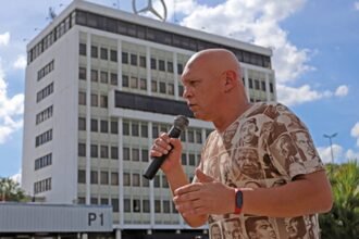 Fim da escala 6x1 exige mobilizacao nas ruas diz Moises.jpg