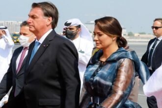 Flavio Bolsonaro aponta Michelle como pre candidata ao Senado no DF.jpg