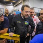 guilherme-boulos-visita-trabalhadores-da-delga-em-diadema-saio-daqui-com-ainda-mais-energia-para-a-luta-dos-trabalhadores-disse-boulos-foto-adonis-guerra-smabc-tvt-news