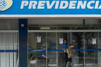 inss-retoma-atendimento-presencial-em-agencias-do-pais-ministerio-espera-reduzir-processamento-da-folha-de-pagamento-de-96-para-48-horas-foto-marcelo-camargo-agencia-brasil-tvt-news