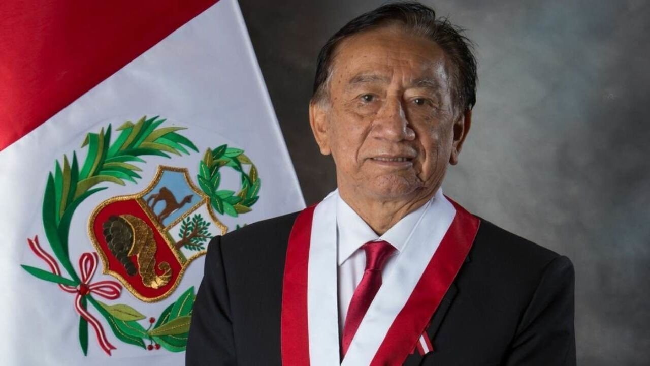 Jose Maria Balcazar e eleito presidente interino apos decisao do.jpg