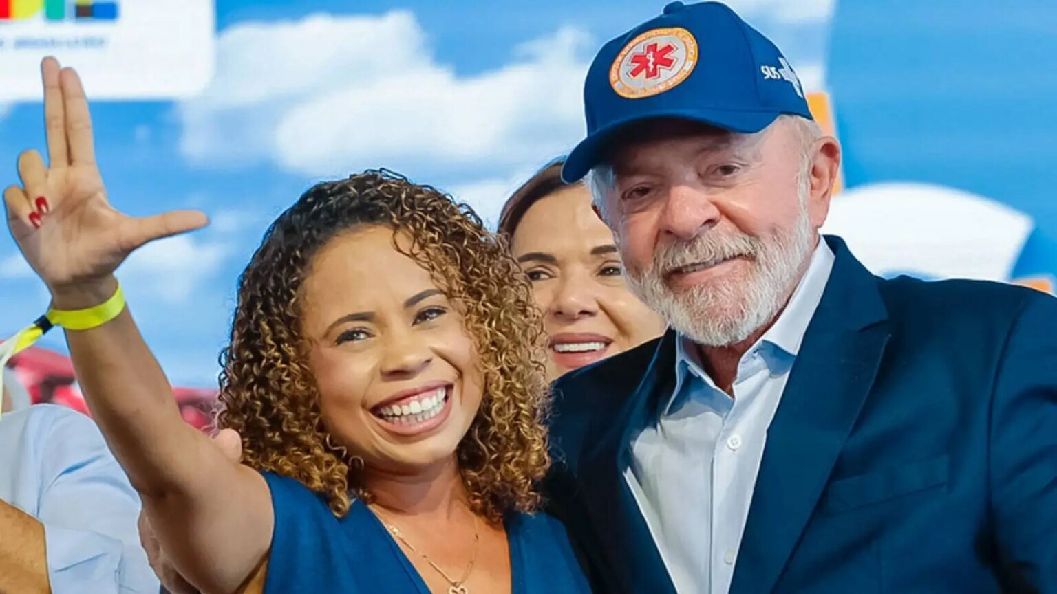 Lula lidera com folga nos tres cenarios de 1o turno.jpg