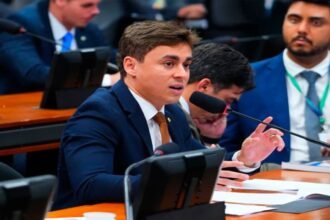 Nikolas Ferreira reafirma apoio a Flavio Bolsonaro apos tensao com.jpg