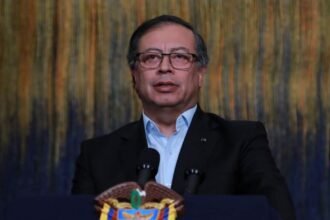 Petro vai a Casa Branca e se reune com Trump.jpg