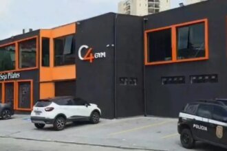 Polícia indicia donos de academia onde mulher foi intoxicada 5 Segundo a polícia, o funcionário não é um piscineiro e a academia não tem alvará de funcionamento. Foto: PCSP