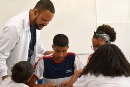 professores-aprovam-reivindicacoes-e-1-rodada-de-negociacoes-com-sesi-sera-nesta-terca-temas-como-saude-mental-inclusao-pejotizacao-e-condicoes-de-trabalho-sao-itens-de-deste-ano-foto-jose-paulo-lacerda-cni-tvt-news