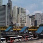 Passageiros do transporte público da capital paulista encontraram, na manhã de hoje (12) portas fechadas em um dos principais terminais de ônibus da cidade, o Terminal Parque Dom Pedro II. Foto: Wikicommons